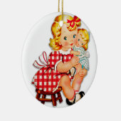 Klein meisje met  pop keramisch ornament (Rechts)