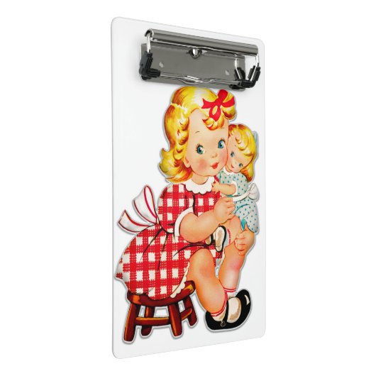 Klein meisje met  pop mini klembord (Schuin)