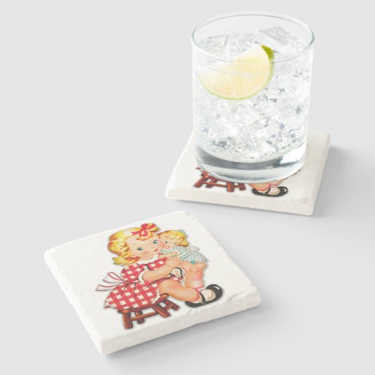 Klein meisje met  pop stenen onderzetter (Zijkant)