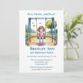 Klein meisje op een swing 4e verjaardagsfeestje kaart (Staand voorkant)