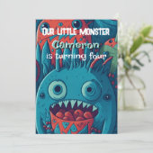 Klein monster verjaardag feestje blauw rood kaart (Staand voorkant)