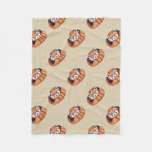 Klein rood beer op bruin fleece deken (Voorkant)