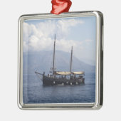 Klein schip metalen ornament (Links)