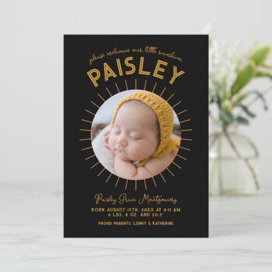 Klein Zonneschijn Retro Fotocollage Geboorte Aankondiging (Staand voorkant)