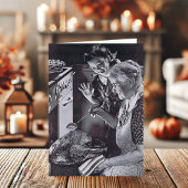 kleindochter, die het vuur op Turkije blast Feestdagen Kaart