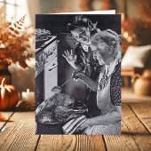 kleindochter, die het vuur op Turkije blast Feestdagen Kaart