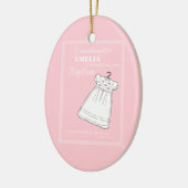 Kleindochter, doopjurk op roze gepersonaliseerd keramisch ornament (Links)