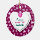 Kleindochter Maroon Snowflakes A12 Keramisch Ornament (Links)