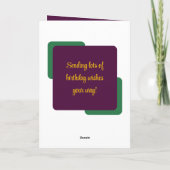 Kleindochter voegt naam toe aan gele verjaardag kaart (Achterkant)