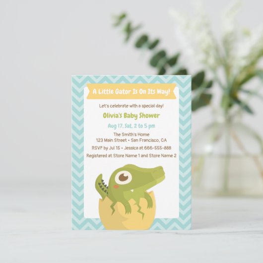 Kleine alligator in Eiwitbabyschoenen Kaart (Staand voorkant)