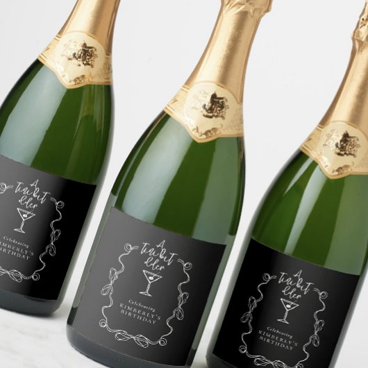 Kleine beetje oudere zwarte hand getrokken Martini Sparkling Wijnetiket