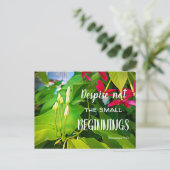 Kleine Beginnings Schrift Quote Inspirerend Briefkaart (Staand voorkant)