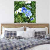 kleine blauwe bloemen canvas afdruk (Insitu (Slaapkamer))