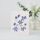 Kleine blauwe romantische bloemen briefkaart (Staand voorkant)