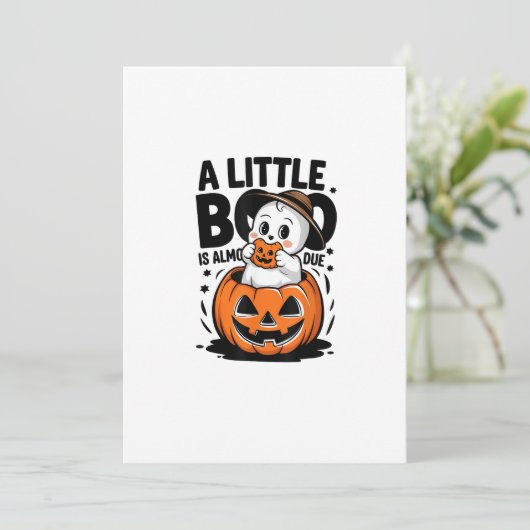Kleine Boo Is Halmost Op Tijd Schattige Halloween  Feestdagenkaart (Staand voorkant)