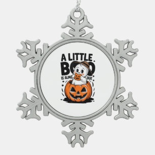 Kleine Boo Is Halmost Uitgerekend Schattige Hallow Tin Sneeuwvlok Ornament