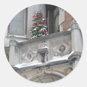 Kleine boomgaard Holidesse met Kerstmis bovenaan w Ronde Sticker
