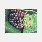 Kleine boomkikker op een Blackberry-schilderij Fleece Deken (Voorkant (Horizontaal))