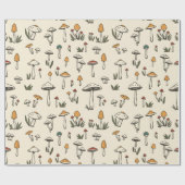 Kleine Bospaddenstoelen op een beige achtergrond Cadeaupapier (Vlak)