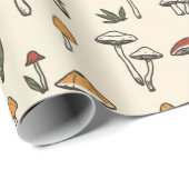 Kleine Bospaddenstoelen op een beige achtergrond Cadeaupapier (Rol Hoek)