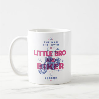 Kleine broer en fietser het man de mythe van de le koffiemok