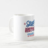 Kleine broertje aan de gang koffiemok (Voorkant links)