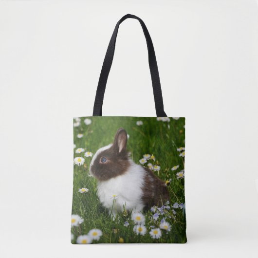 Kleine bruine en witte Bunny in bloemen Tote Bag (Voorkant)