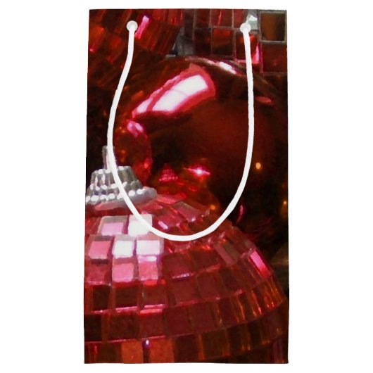 Kleine cadeautas met rode kerstballen (Voorkant)