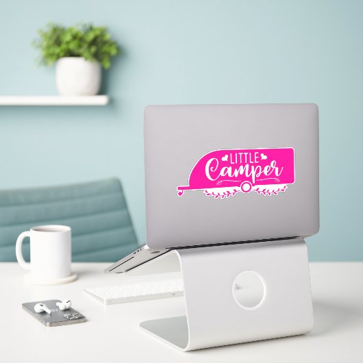 Kleine Camper Schattige Meisje Roze Camping Traile Sticker (Laptop op bureau)