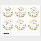 Kleine cutie is op de weg baby shower ronde sticker (Vel)