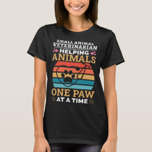 Kleine Dierenarts Helpen Dieren Een Poot T-shirt