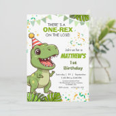 Kleine dinosaurus brult eerste feestuitnodiging kaart (Staand voorkant)