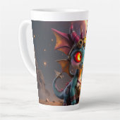 Kleine Draak, Grote Energie – De Ember Clockling Latte Mok (Linkerhoek)