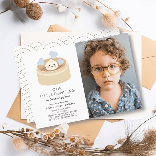 Kleine Dumpling Blue Boy Verjaardagsfoto Kaart