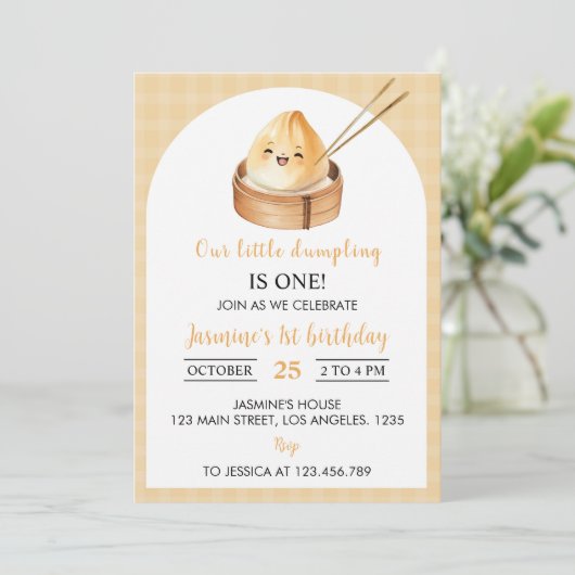 Kleine Dumpling Eerste Verjaardagsfeestuitnodiging Kaart (Staand voorkant)
