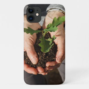 Kleine eikel in de handen van een vrouw Case-Mate iPhone case