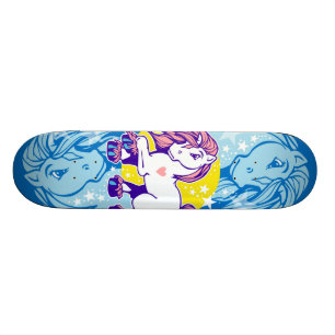 KLEINE FANTASY PONY SKATEBOARD