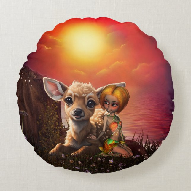 Kleine fee en de schattige fawn. rond kussen (Voorkant)