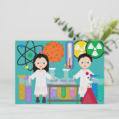 Kleine gekke wetenschappers verjaardag uitnodiging (Staand voorkant)