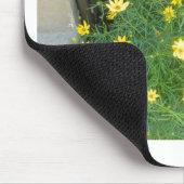 Kleine gele bloemen met groen muismat (Hoek)