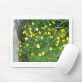 Kleine gele bloemen met groen muismat (Met muis)