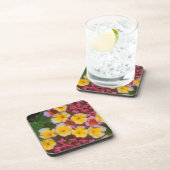 Kleine gele tropische bloemen met roze knoppen drankjes onderzetter (Rechterzijde)