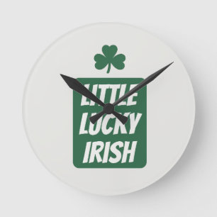 Kleine geluks-Ierse schattige familie St. Patrick' Ronde Klok