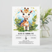 Kleine Giraffe Aangepaste Verjaardagsuitnodiging Kaart (Staand voorkant)