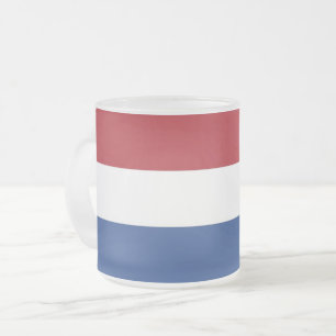 Kleine glazen mok met vlag van Nederland