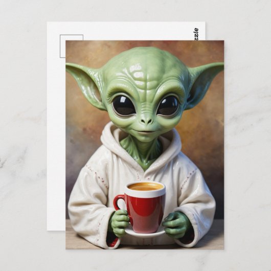 Kleine groene alien in PJ's met een koffie Briefkaart (Voorkant / Achterkant)