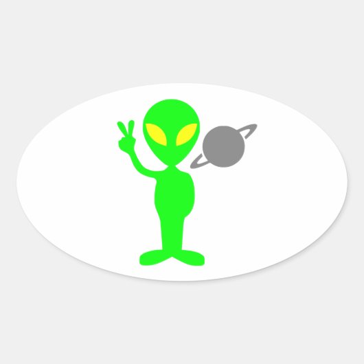 Kleine groene alien naast de planeet Saturnus Ovale Sticker (Voorkant)