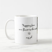 Kleine groene kikker in roze Rose "Hopping" Mok 2 (Links)