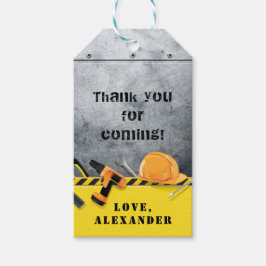 Kleine handyman onder bouwtang cadeaulabel