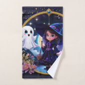 Kleine heks met grote, sprankelende ogen. bad handdoek (Handdoek)